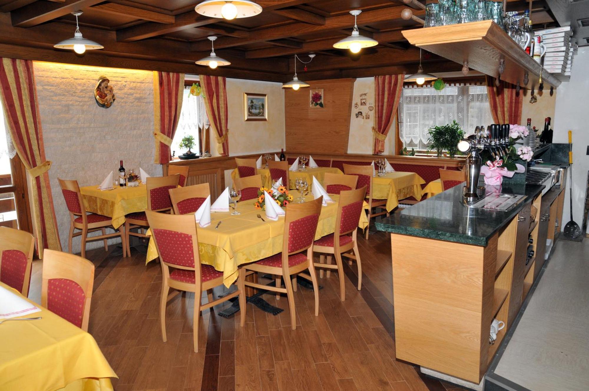 Garni Val Udai Hotel Mazzin Exterior foto