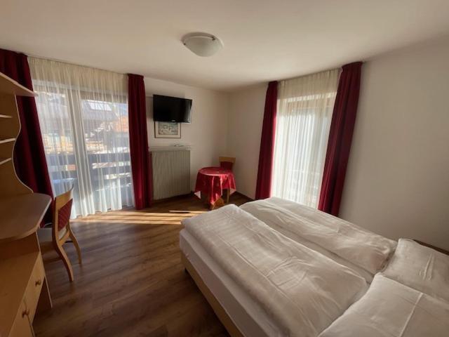 Garni Val Udai Mazzin Exterior foto