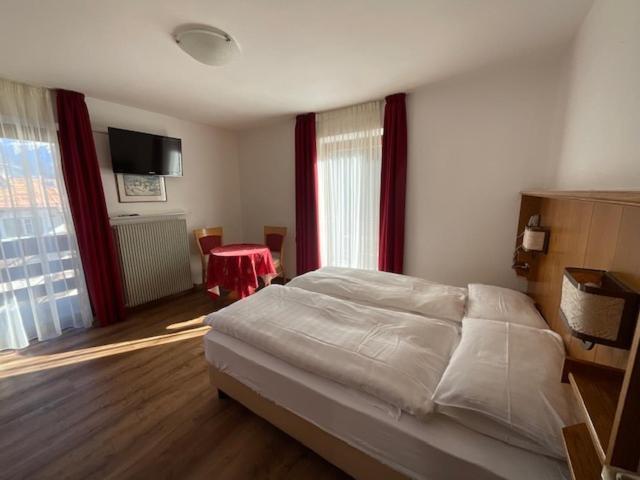 Garni Val Udai Mazzin Exterior foto